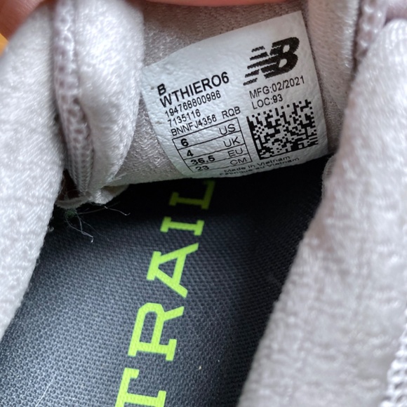 New Balance Trail Running Shoes - Picture 8 of 8